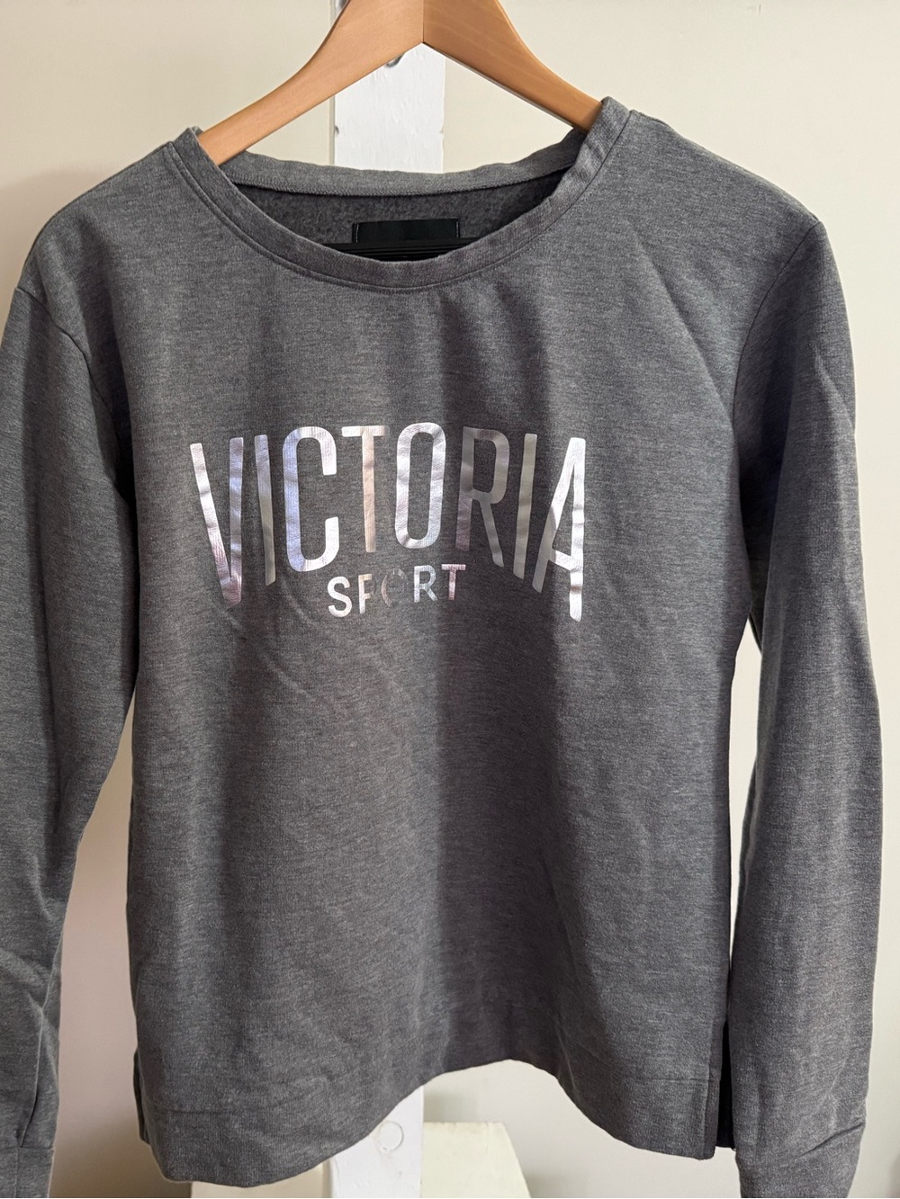 Victoria Sport Sweatshirt